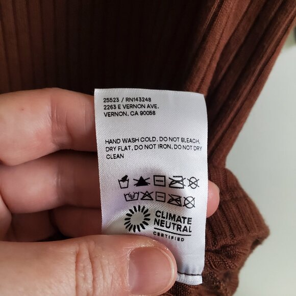 REFORMATION Thomas Knit Top Shirt Ribbed Collared V-Neck Chestnut Women's Small - Picture 12 of 14